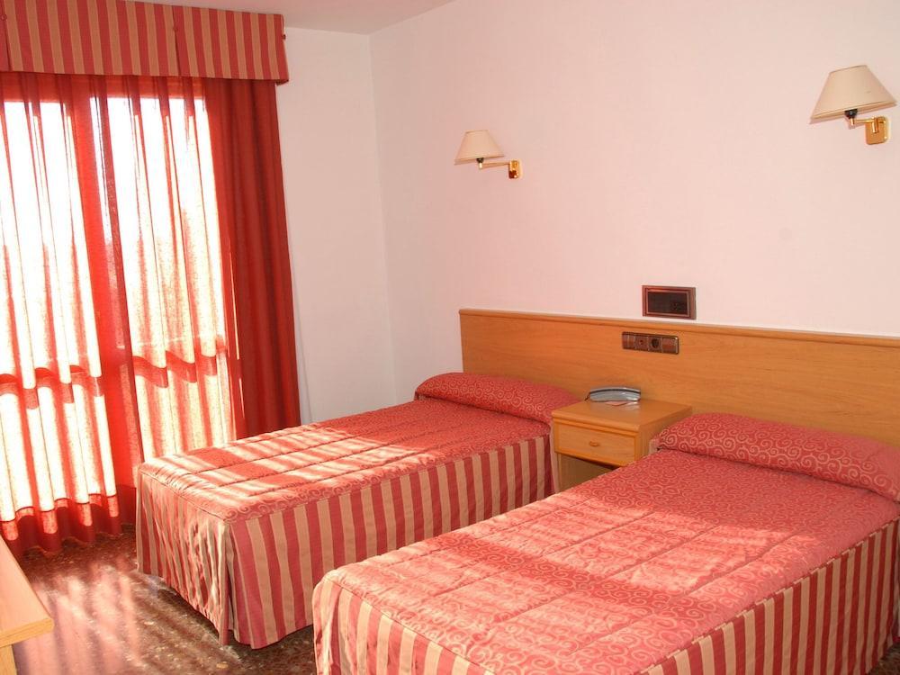 Hotel La Imperial Luceni Zewnętrze zdjęcie