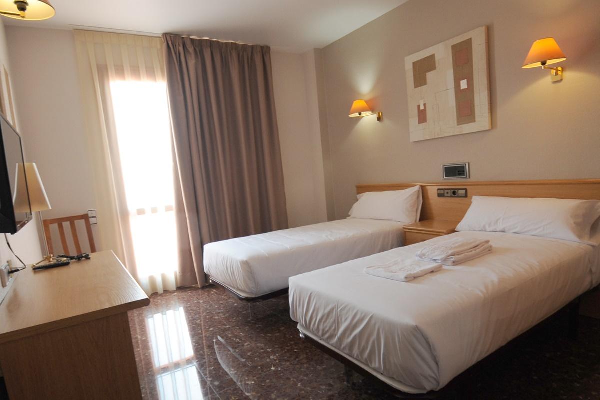 Hotel La Imperial Luceni Zewnętrze zdjęcie